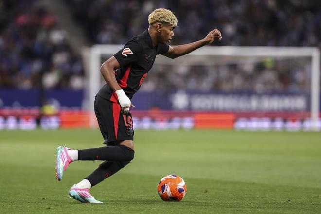 外媒：纽卡与谢什科谈妥个人条款，与莱比锡就转会费达成协议