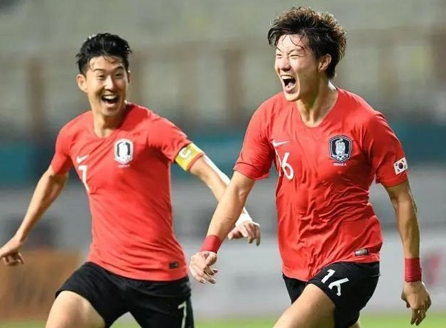 苏格兰vs丹麦世界杯直通资格五度易手，蒂尔尼补时绝杀救主（苏格兰对丹麦，世界杯直通席位五度易主，蒂尔尼补时绝杀救主）