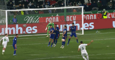 欧冠 联赛阶段第6轮，拜仁3比1葡萄牙体育